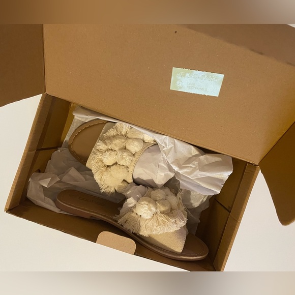 Boohoo Pom Pom Frill Leather Sliders - Cream - Picture 5 of 6